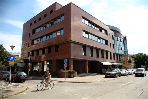 Izdat rok od 7 dana za obustavu kupovine zgrade UIO u Banjaluci