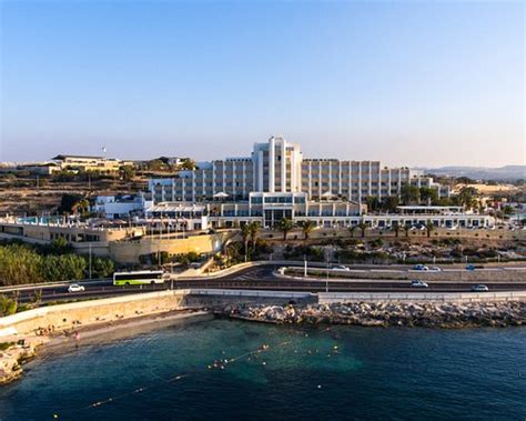 SALINI RESORT (Malta) - Hotel Reviews, Photos, Rate Comparison ...