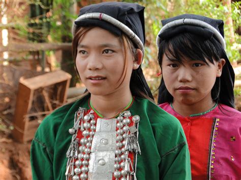 Myanmar Local People 的图像结果