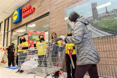 Lidl grand opening in Weehawken - nj.com