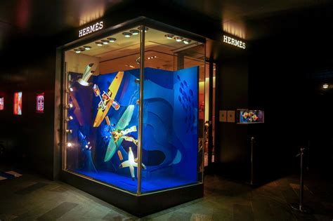 How to Design a Window Display 的图像结果