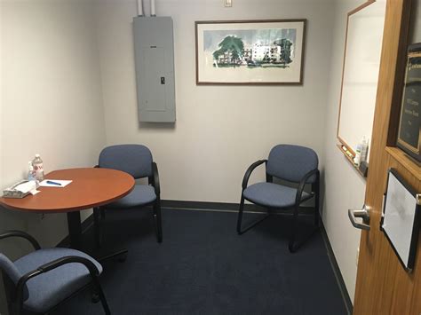 Interview Room Layout 的图像结果