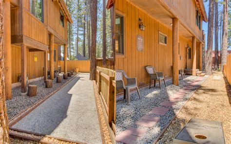 Famous Cabin | Lake Tahoe Luxury Vacation Rental