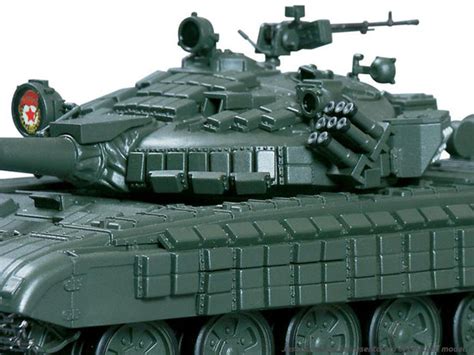 Russian T-72 Main Battle Tank With ERA 1:35 Zvezda plastic model kit ...