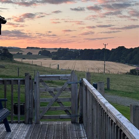 DEVERON VALLEY COTTAGES AND LOGCABINS (Inverkeithny) - Campground ...