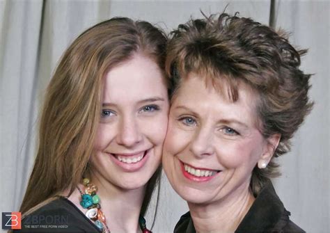 Real Mom And Daughter Porn Pix