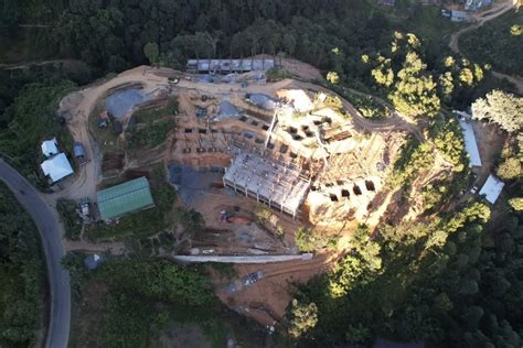 MIZORAM CHRISTIAN COLLEGE : FOR GOD AND MY COUNTRY