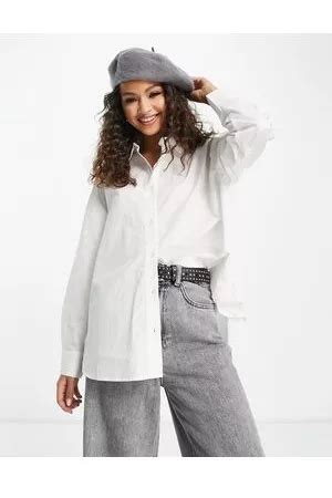 Buy Exclusive Pull&Bear T-shirts - Women - 24 products | FASHIOLA.in