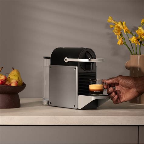 Nespresso Pixie Coffee Machine 的图像结果
