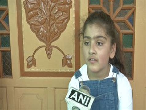 J-K: 7-year-old girl's story of cleaning Dal Lake included in school ...