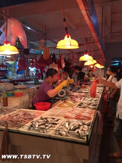 探访年前海鲜市场：这种鱼竟比去年同期便宜了十多块钱 - 青岛新闻网