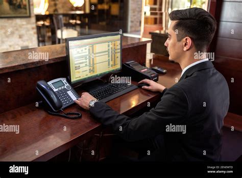 Hotel Reception Computer 的图像结果