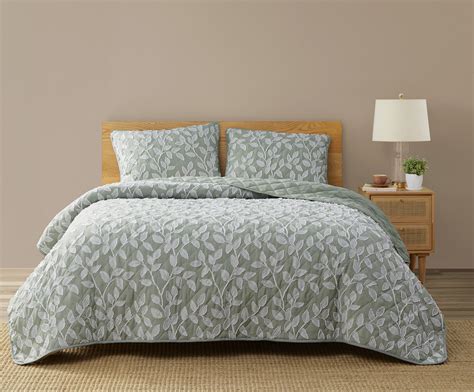DESIGN STUDIO Arbor Sage Green All-Season Leaf Clipped Texture Quilt ...