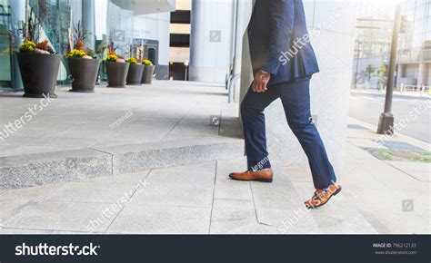 Businessman Stepping Up 的图像结果