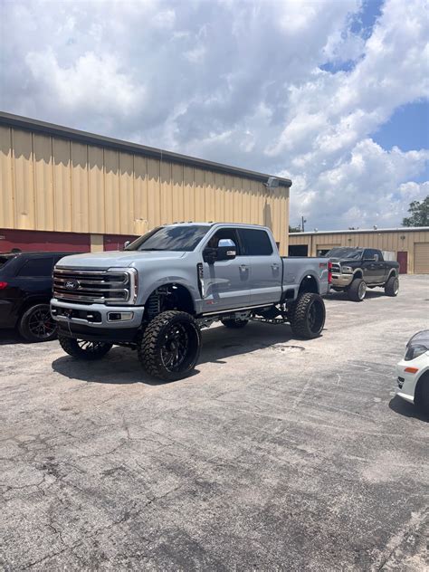 Gabriel’s 2024 F-350 Gets LOUD with Shocker XL Train Horns – HornBlasters