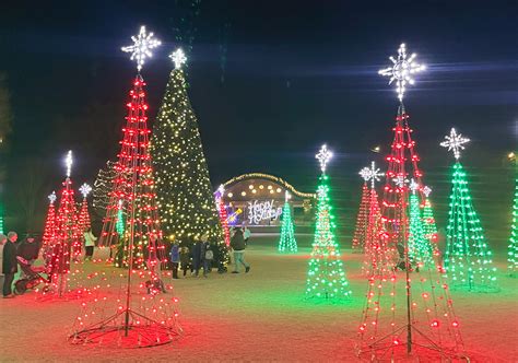 Free Christmas Lights & Singing Bears at Kannapolis Village Park, NC ...