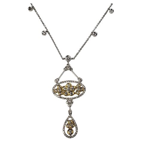 18 Karat Three-Tone Gold and Diamond Pendant Necklace For Sale at 1stDibs