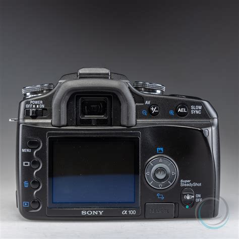 2006 година - Sony Alpha A100