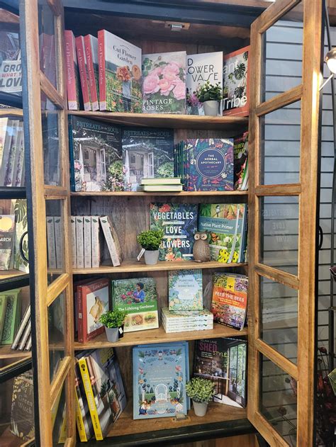 Photo Gallery: Delaware Garden Center - Oakland Nursery