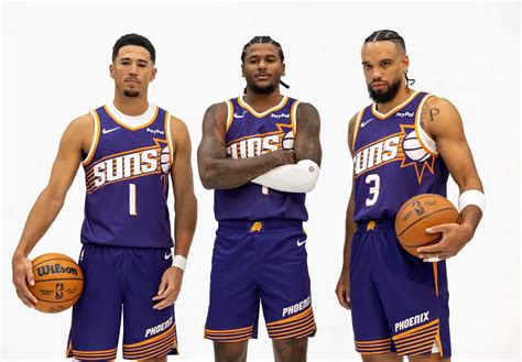 Devin Booker is the Suns’ clear leader. He has a perfect role model in ...