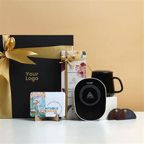 Novy Rok Hamper – Luxury Corporate New Year Gift Box Online – BoxUp ...