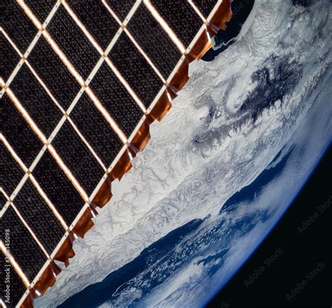 Earth Space View 的图像结果