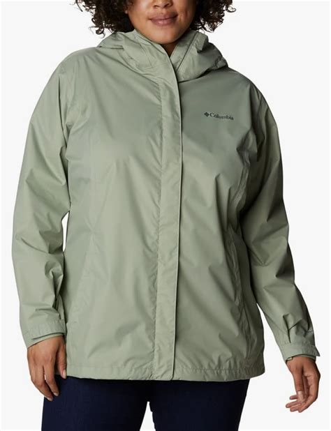 The Best Packable Rain Jacket for Women According to the Experts