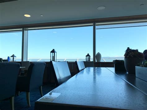 China Airlines Dynasty Lounge at San Francisco International Airport ...