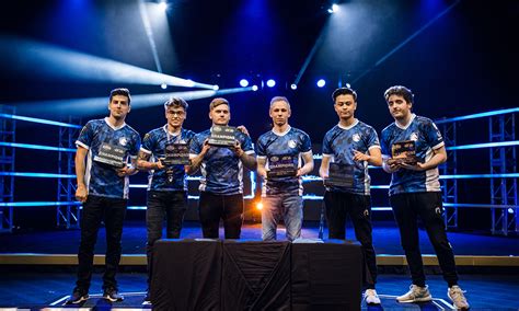 Liquid Outlasted ENCE To Hoist The Dreamhack Master Dallas Trophy