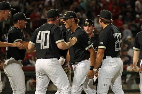 Oregon Ducks baseball unranked, Austin Anderson named second-team ...