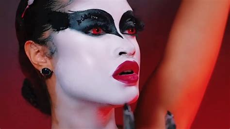 Black Swan Makeup