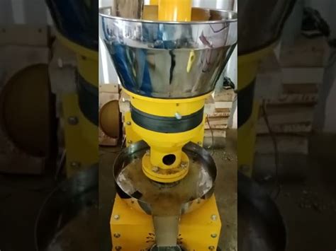 Oil Extraction Machinery - Wooden Peanut Oil Extraction Machine ...