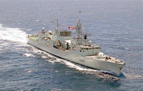 国庆时节，加拿大军舰穿过台海，一个细节引爆舆论，中方有言在先_腾讯新闻