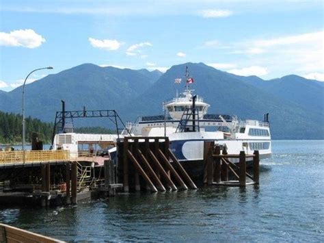 The ferry between Balfour Bay and Kootenay Bay, nelson, Canada - Top ...