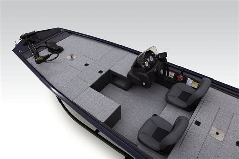 PRO 170 - TRACKER Mod V Bass Boat