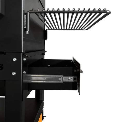 Rezultat imagine pentru Grilling On a Yoder YS640