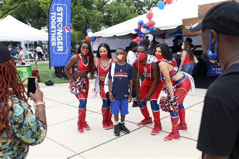 Photos: Wizards court refurbishment at Randall Recreation Center Photo ...