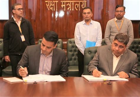 Defence Ministry signs contract with Heavy Vehicles Factory, AVNL for ...