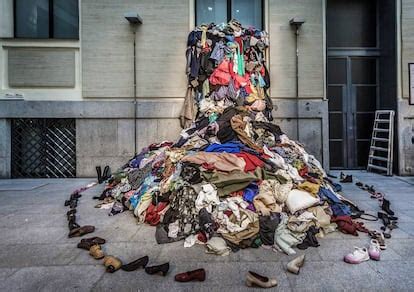 “La gente se niega a reconocer que su ropa es basura” | EL PAÍS Semanal ...