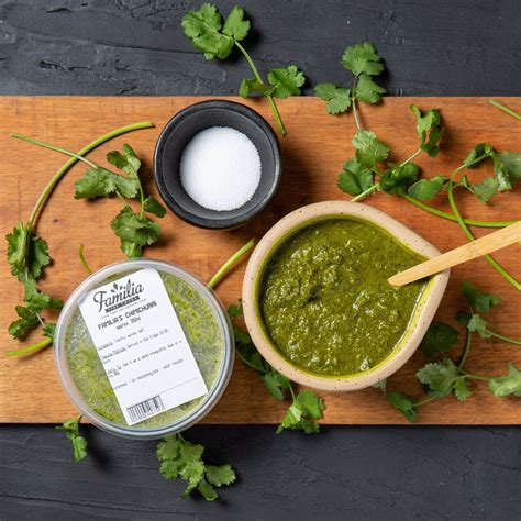 Familia's Chimichurri (approx. 340ml) – Familia Fine Foods Inc.