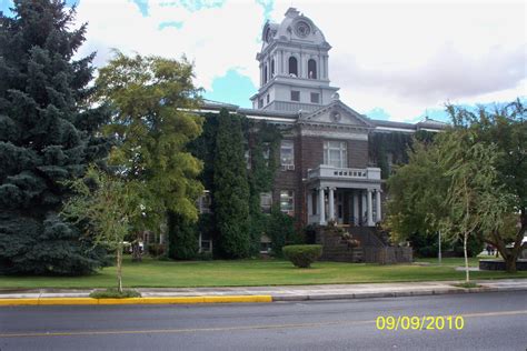 Courthouse Building Model 的图像结果