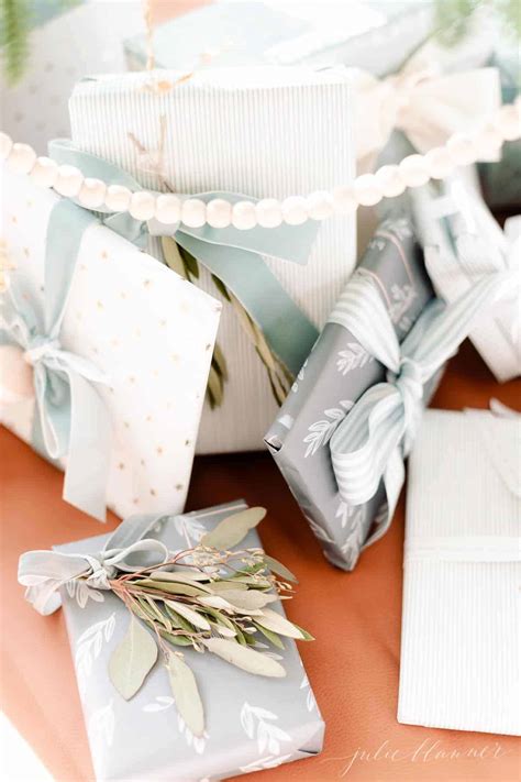 16 Easy and Creative Gift Card Wrapping Ideas | Julie Blanner