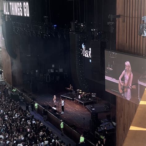 Lola Young Concert & Tour History (Updated for 2025) | Concert Archives