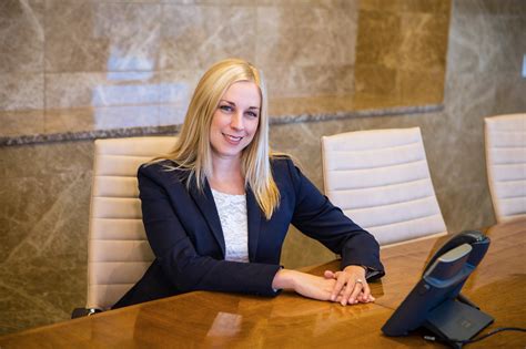 Business Portrait 的图像结果