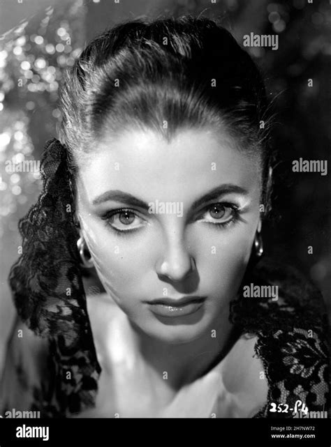 Joan collins 1950's Black and White Stock Photos & Images - Alamy