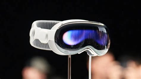 Apple Vision Pro: Unveiling the Future of Spatial Computing - PUNE.NEWS