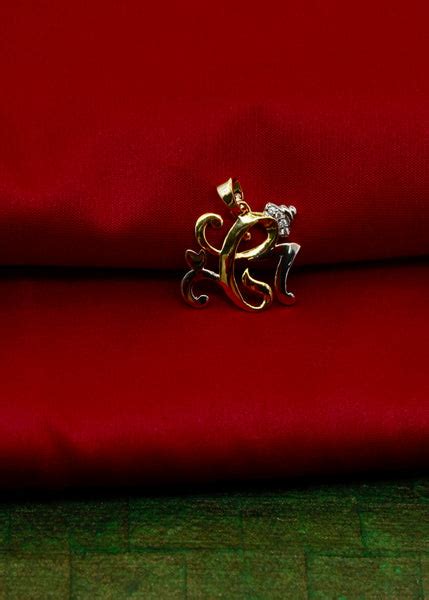 STYLISH DIA PENDANT – Sonchafa