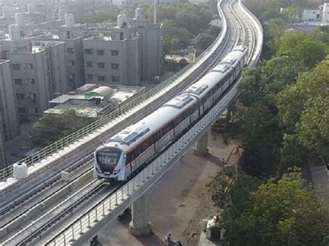 Proposal to keep minimum fare in metro train at Rs 10 and maximum at Rs ...