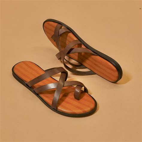 Soft Comfortable Leather Chappals & Slippers For Women Online | dmodot