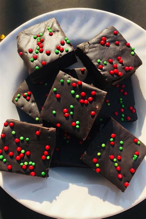 R401 Christmas Lights Sprinkles – Vinayak De Food Mart